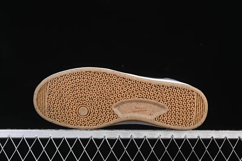 All categories Nk SB Dunk series Nike SB Fc Classic campus sneakers Nike SB Fc Classic Nike autumn and winter campus casual sneakers 909096-003